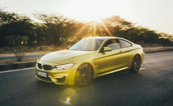 Assurance renault : avantages face aux assurances classiques